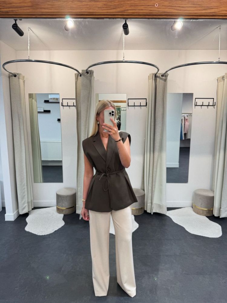 Anne Sleeveless Strap Blazer Brown