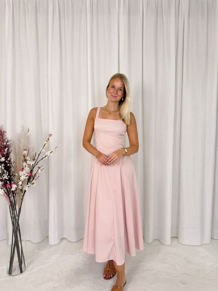 Linne Flared Dress Rose