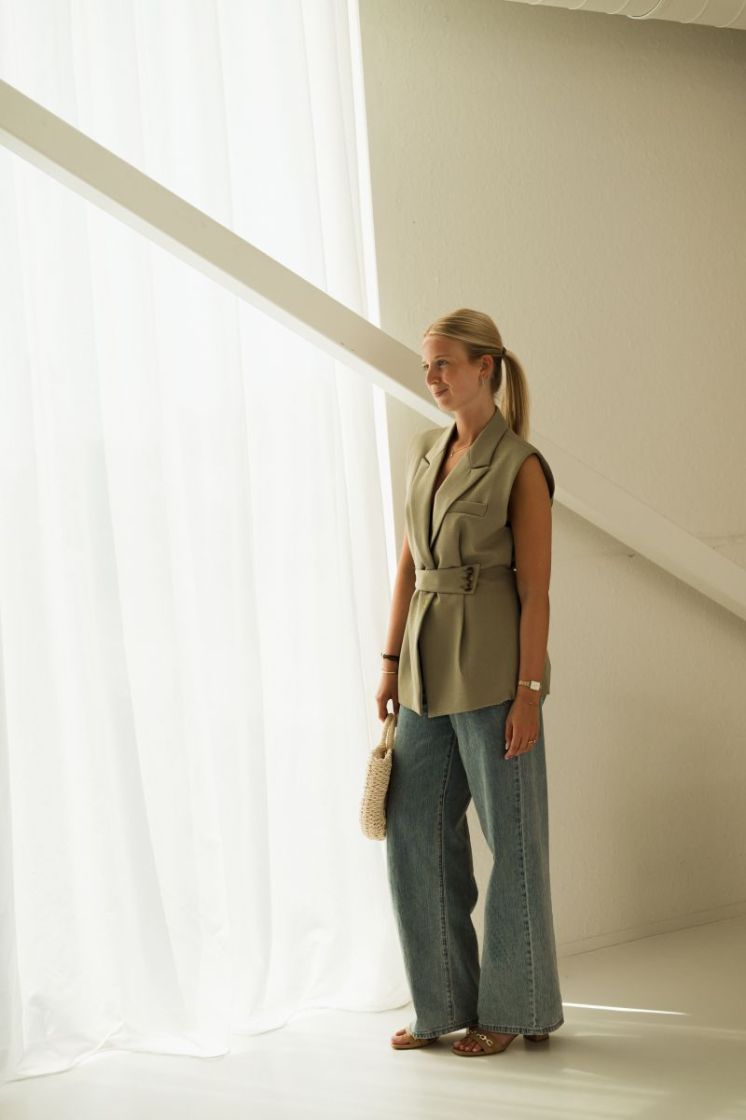 Rory Sleeveless Vest Soft Olive