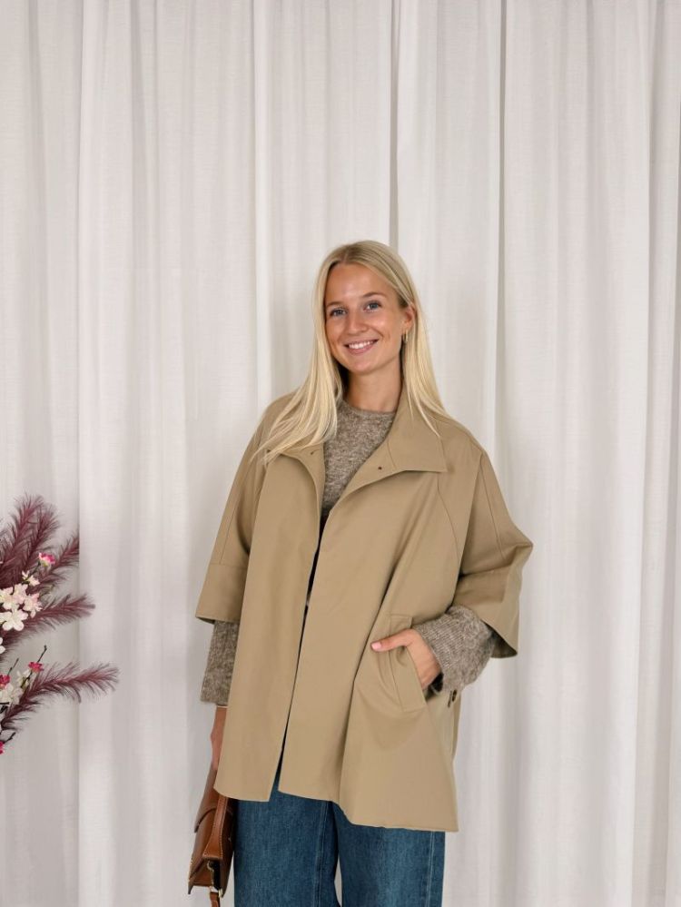 Hanna Oversized Trenchcoat Camel